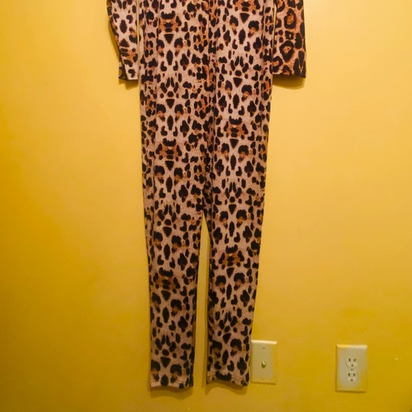 SHEIN plus cheetah print jumpsuit *with out Belt* - Picture 6 of 7